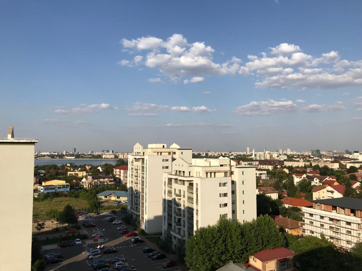 Stunning 2-Room Penthouse With Lakeview W11 Bukarest Kültér fotó